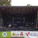 Scène mobile podium 60 à 90 m²
