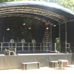 Scène mobile remorque 54m2 Arc en cercle